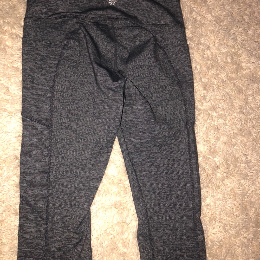 NWOT Athleta grey leggings crop- Size Medium Tall